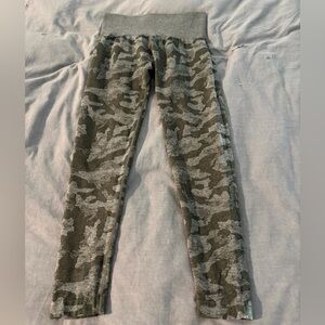 NVGTN Camo Leggings
